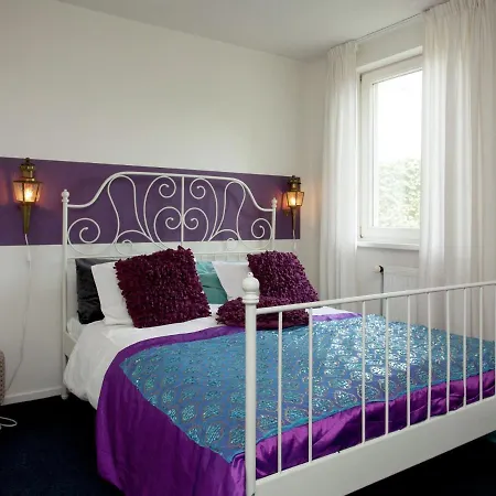 Tasteful In With Terrace Leende